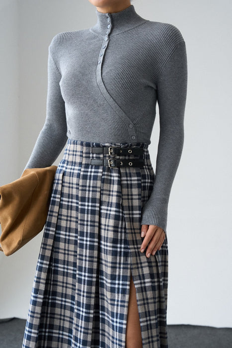 Strickbody mit Knöpfen