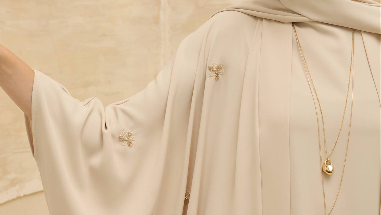 Abaya mit Blümchen creme
