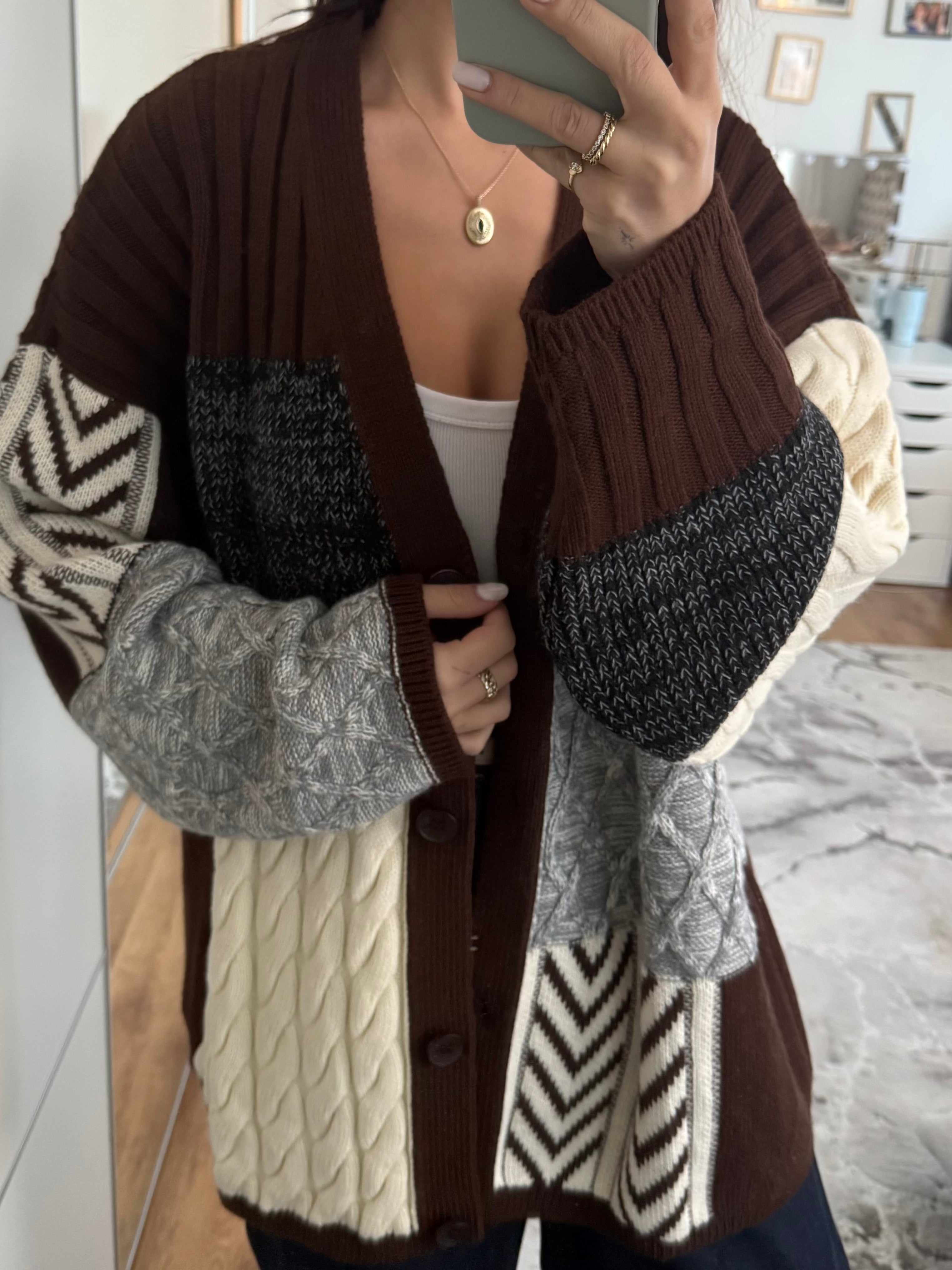 Patchwork-Zopfstrick-Cardigan