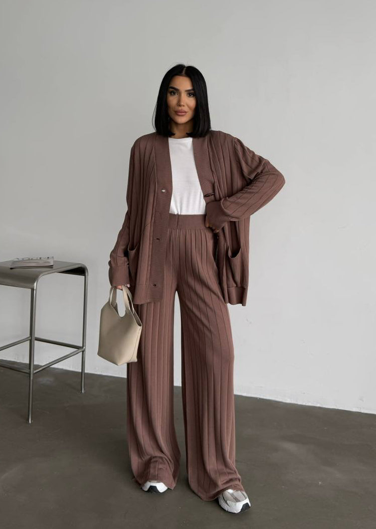 Das Elegante Gerippte Strick-Set Mokka-braun