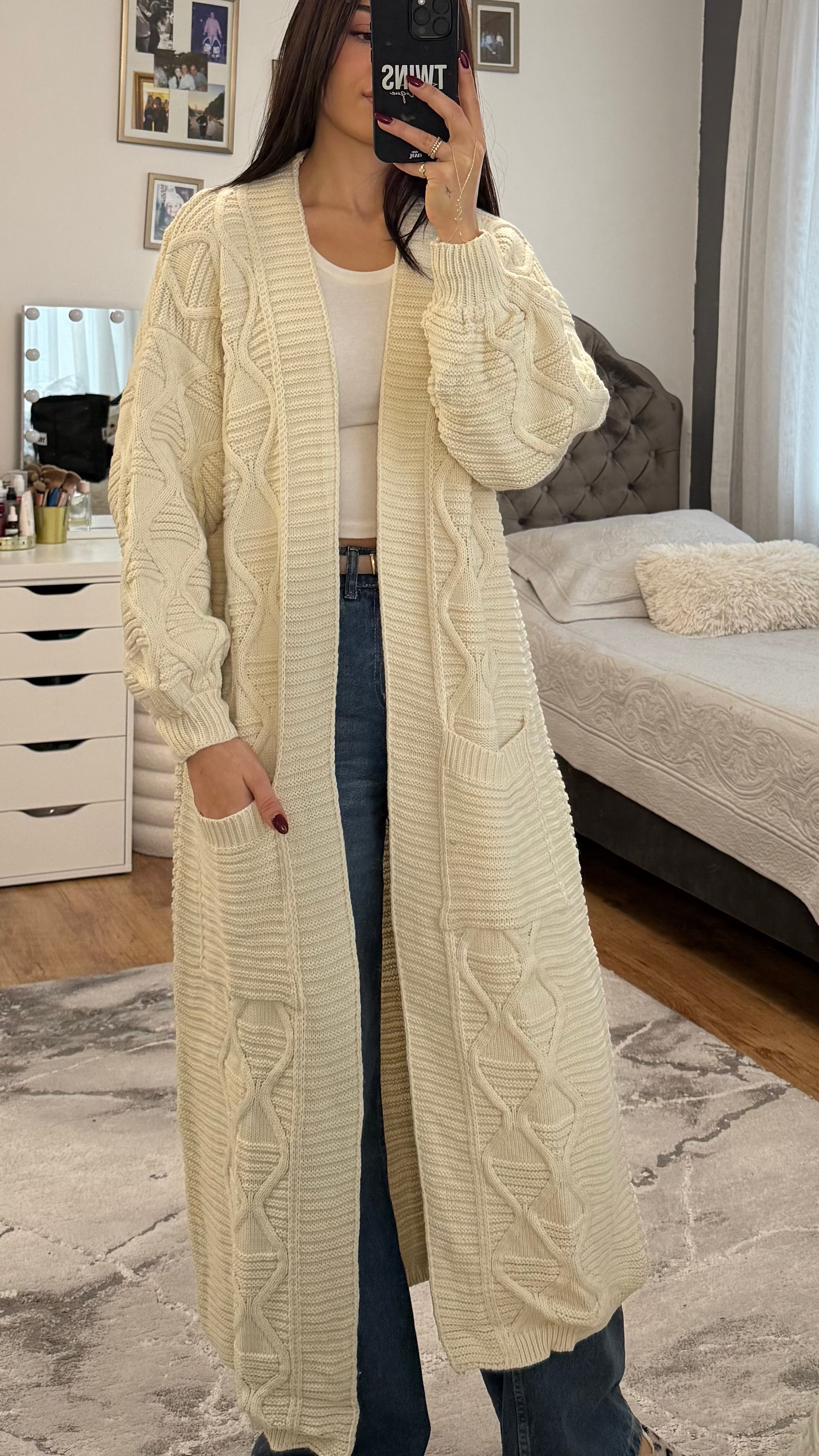 Langer Zopfstrick-Cardigan weiss