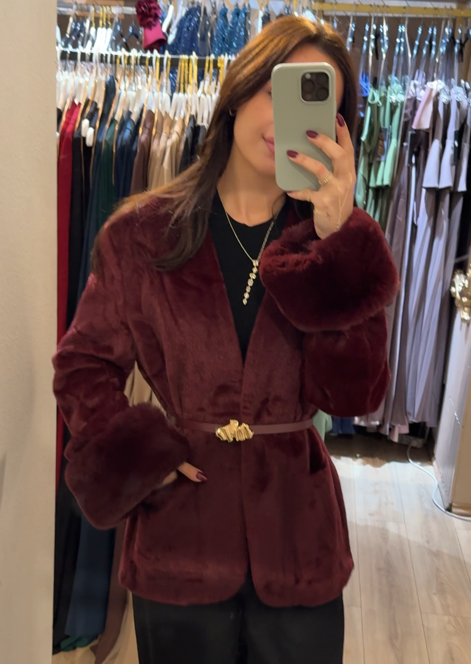 Jacke mit Kunstfell-Manschetten bordeaux