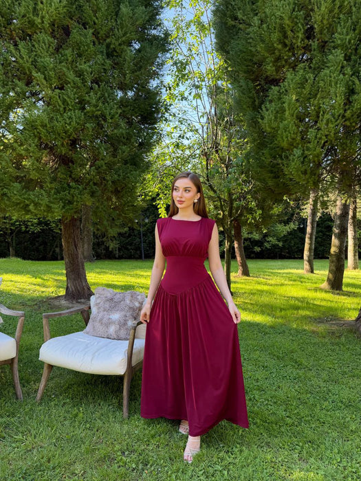 tailliertes Kleid bordeaux
