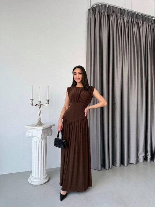 tailliertes Kleid braun
